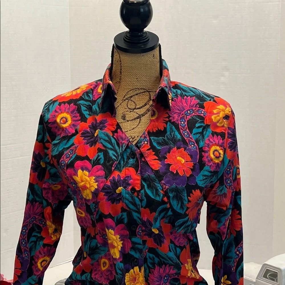 VINTAGE WRANGLER 80’s WESTERN FLORAL LONG SLEEVE BUTTON DOWN TOP SMALL - Picture 3 of 16
